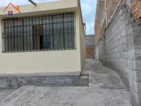CASA DE VENTA EN OTAVALO, CALLE ESTEVEZ MORA Y ATAHUALPA