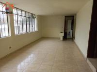 CASA DE VENTA EN OTAVALO, CALLE ESTEVEZ MORA Y ATAHUALPA