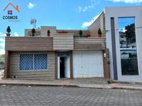 CASA DE VENTA EN OTAVALO CON MIRADA PANORAMICA