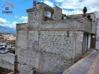 CASA DE VENTA EN OTAVALO CON MIRADA PANORAMICA