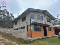 VENTA DE 7.000 M2 DE TERRENO CON VARIAS CONSTRUCCIONES EN OTAVALO