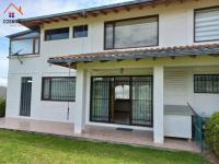 VENTA DE CASA CON TERRENO EN OTAVALO - QUICHINCHE - PASTAVI