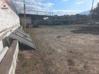 VENTA DE CASA Y TERRENO EN ATUNTAQUI AL FILO DE LA PANAMERICANA, 2.900 m2