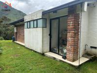 VENTA DE HOSTAL CON TERRENO DE 5 HECTÁREAS EN COTACACHI