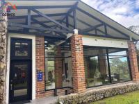 VENTA DE HOSTAL CON TERRENO DE 5 HECTÁREAS EN COTACACHI