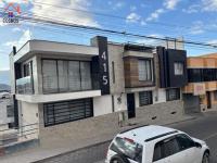 VENTA DE EDIFICIO EN OTAVALO SECTOR MONSERRATH, 6 DEPARTAMENTOS