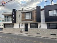 VENTA DE EDIFICIO EN OTAVALO SECTOR MONSERRATH, 6 DEPARTAMENTOS