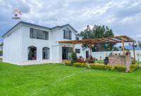 CASA DE VENTA EN QUITO, VALLE DE LOS CHILLOS