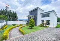 CASA DE VENTA EN QUITO, VALLE DE LOS CHILLOS