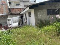 VENTA DE CASA CON TERRENO EN CENTRO DE OTAVALO, 1300 M2
