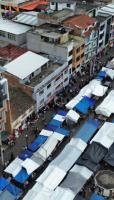 CASA DE VENTA EN CENTRO DE OTAVALO, FRENTE A PLAZA DE PONCHOS