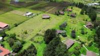 SE VENDE 17.800 M2 CON 7 CASAS EN OTAVALO, APTO PARA HOSTERÍA
