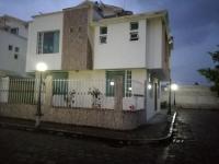 CASA DE VENTA EN OTAVALO EN UN CONJUNTO HABITACIONAL PRIVADO 