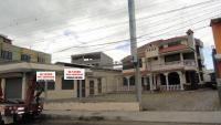 VENDO CASA AL FILO DE LA PANAMERICANA EN OTAVALO