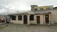 VENDO CASA AL FILO DE LA PANAMERICANA EN OTAVALO