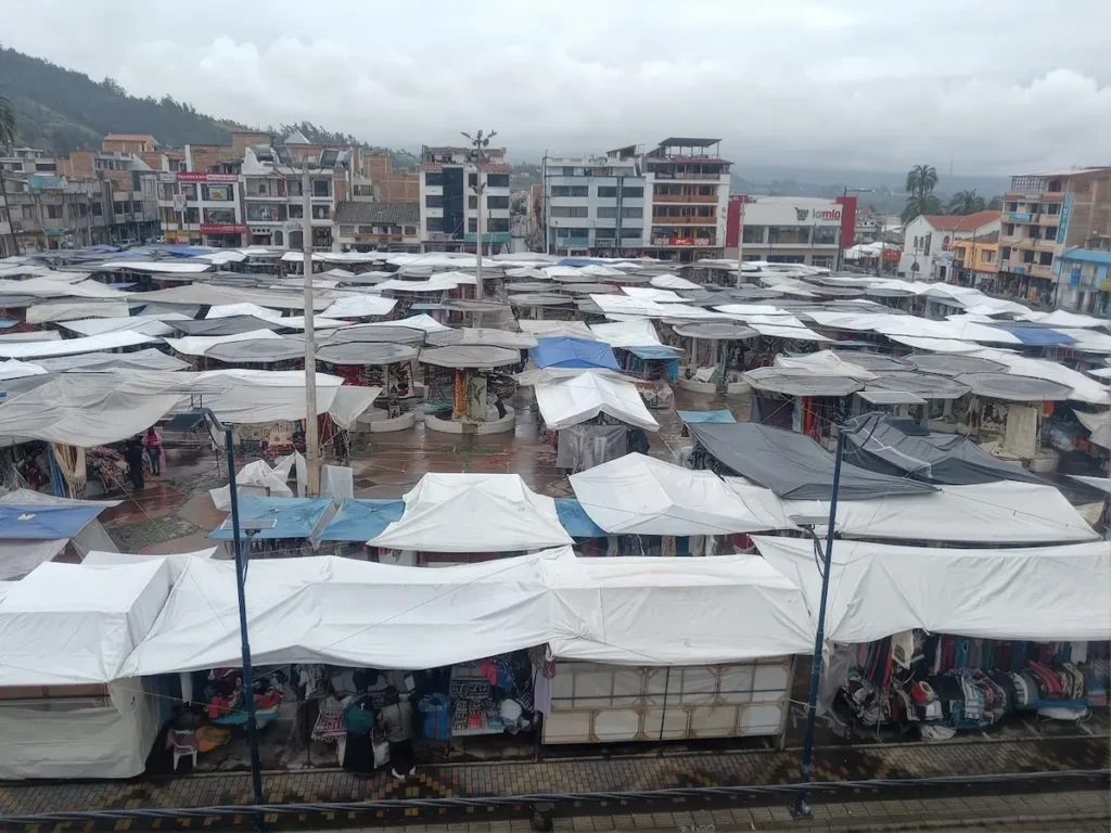 Locales comerciales en Ibarra y Otavalo para negocios e inversión inmobiliaria