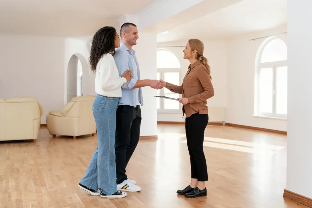Visitar propiedad para comprar casa por primera vez en Ecuador y evaluar detalles